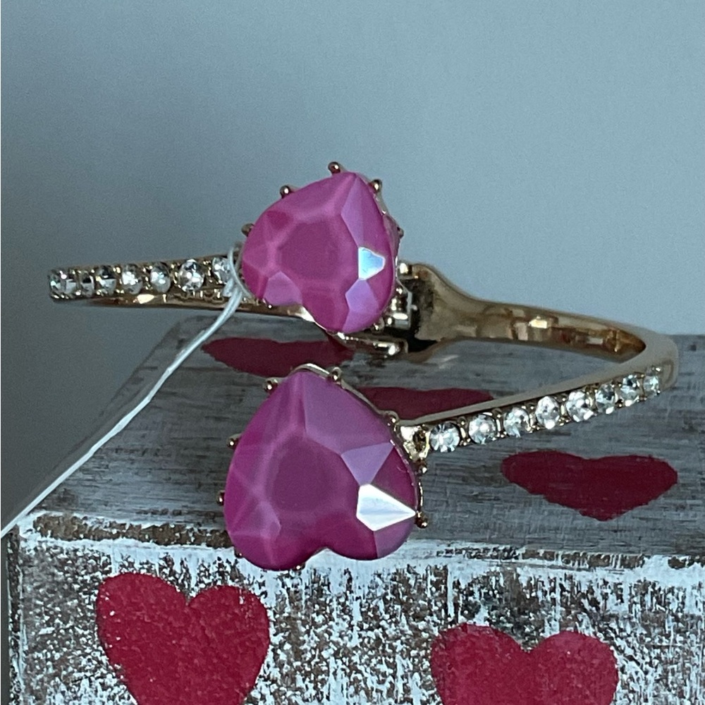 BETSY JOHNSON Dark Pink/purple Gemstone & Rhinestone Heart Bracelet NWT $50